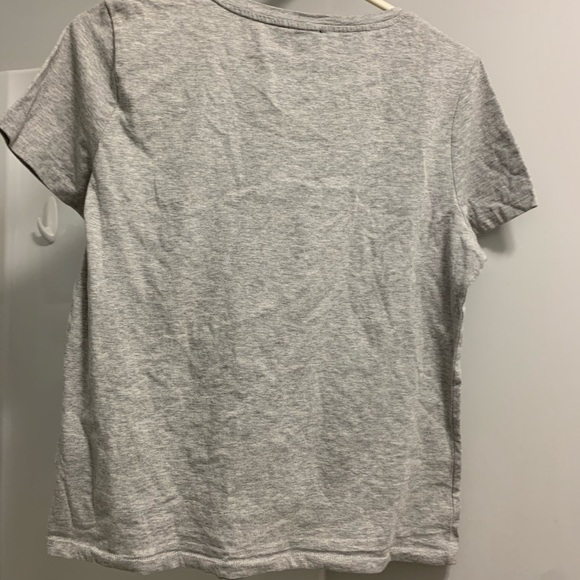 Tommy Hilfiger logo tee new without tags - Picture 2 of 2